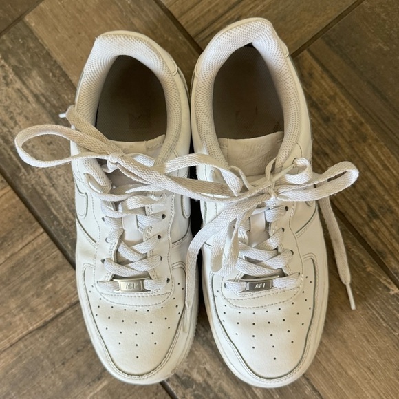 Nike Air Force 1 LE sneakers - Picture 4 of 10